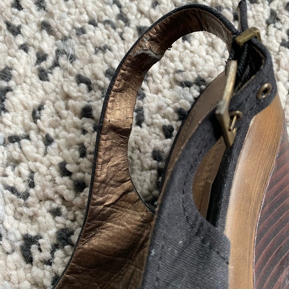 Spring Wooden Wedges - Picture 3 of 10